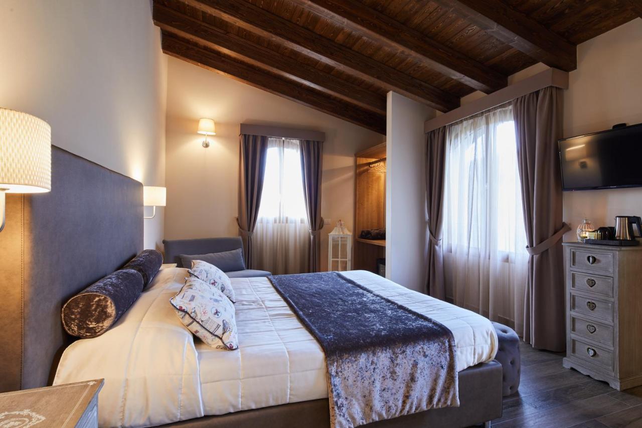 Il Castelluccio Country Resort Restaurant & Spa 바르베리노 디 무겔로 외부 사진