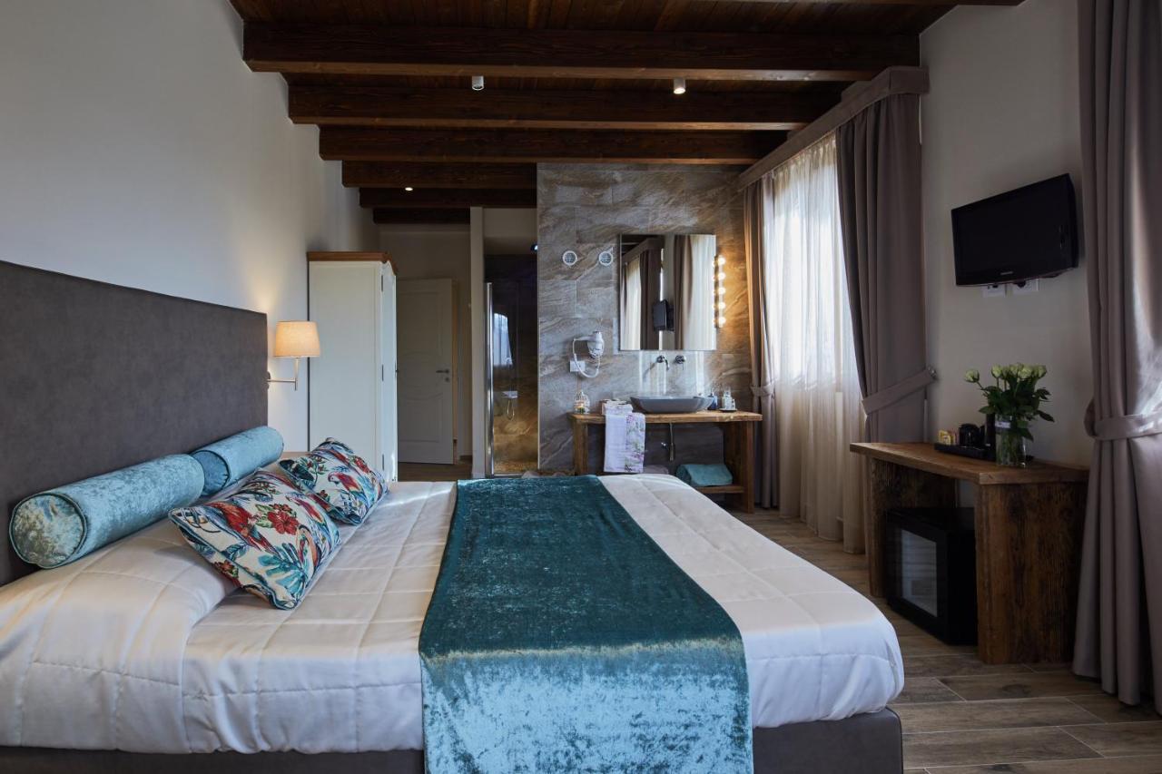Il Castelluccio Country Resort Restaurant & Spa 바르베리노 디 무겔로 외부 사진