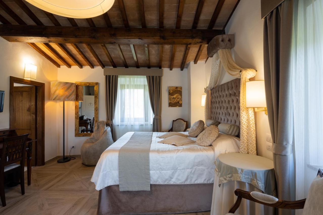 Il Castelluccio Country Resort Restaurant & Spa 바르베리노 디 무겔로 외부 사진