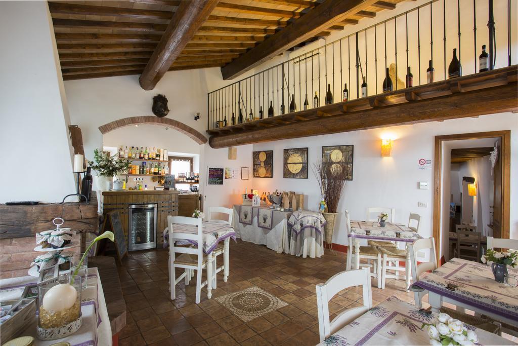 Il Castelluccio Country Resort Restaurant & Spa 바르베리노 디 무겔로 외부 사진