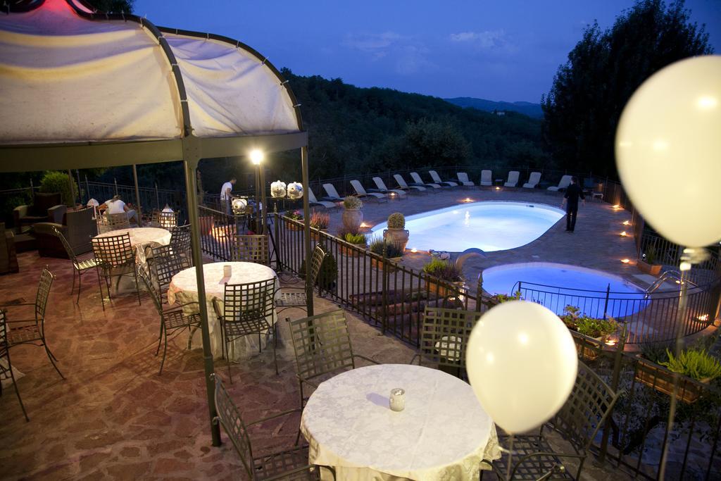 Il Castelluccio Country Resort Restaurant & Spa 바르베리노 디 무겔로 외부 사진