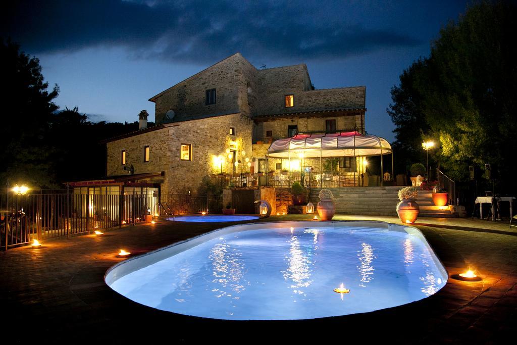 Il Castelluccio Country Resort Restaurant & Spa 바르베리노 디 무겔로 외부 사진
