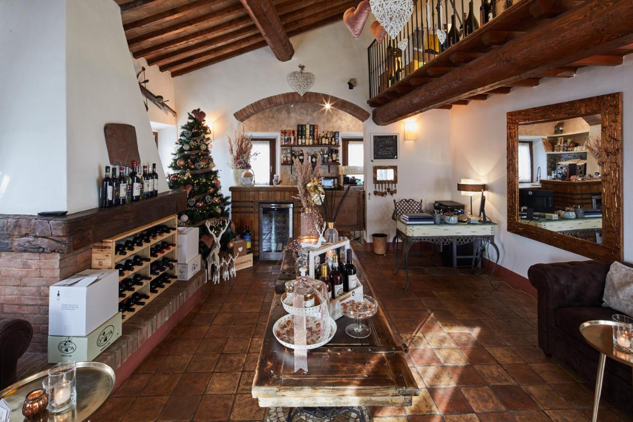 Il Castelluccio Country Resort Restaurant & Spa 바르베리노 디 무겔로 외부 사진