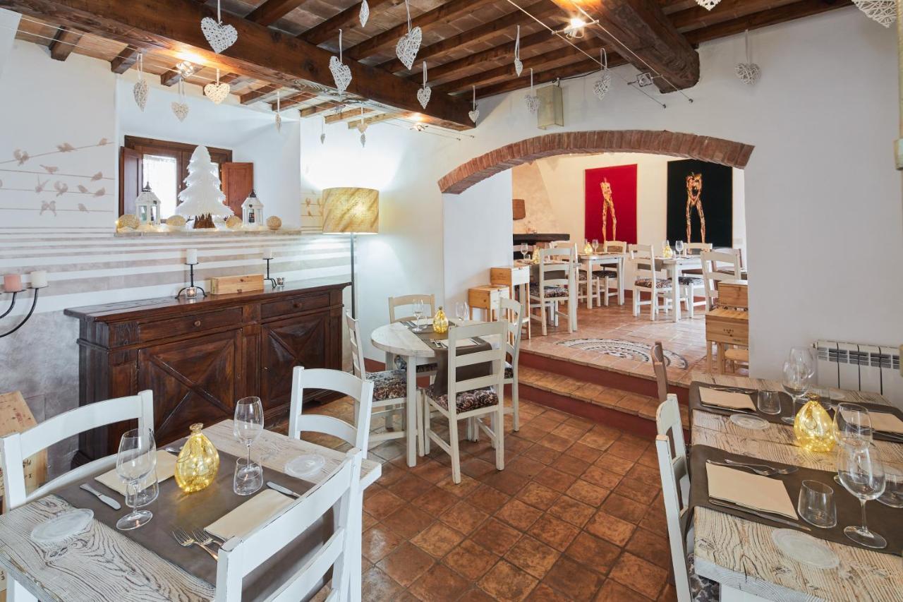 Il Castelluccio Country Resort Restaurant & Spa 바르베리노 디 무겔로 외부 사진